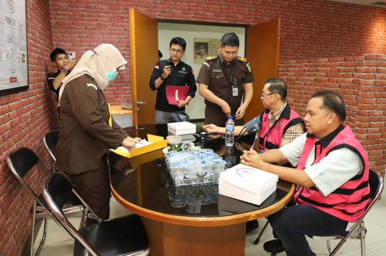 Guncangan Besar dalam Industri Timah: Penyerahan Tersangka dan Barang Bukti dalam Kasus TN alias AN dan AA