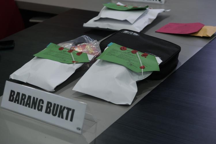 Jaringan Narkoba Dikendalikan dari Dalam Lapas, Ditresnarkoba Polda Sultra Tangkap 5 Pengedar dengan BB 1,3 Kg Sabu