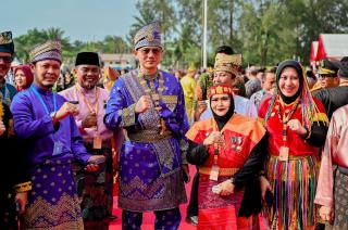 Bengkalis Kasmarni Ikuti Apel Upacara Harlah Pancasila yang Dipimpin Langsung Presiden Jokowi