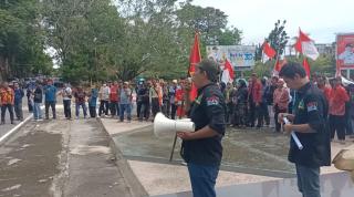 Lakukan Aksi Unjuk Rasa, Gerlamata: Bupati Inhu Surati Menteri KLHK Terkait Persoalan PT RPI