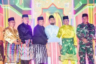 Hujan Rintik - Rintik, Camat Bengkalis Buka MTQ Ke-XVII Tingkat Desa Senggoro