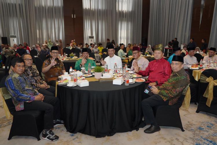 Pimpinan dan Anggota DPRD Bengkalis Hadiri Halal Bihalal IKMKB untuk Perkuat Rasa Solidaritas