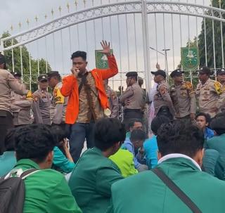 Aksi Demo Aliansi BEM Se-riau Tanyakan Permasalahan Agraria Tak Kunjung Selesai di Provinsi Riau