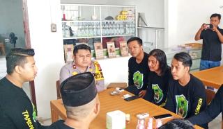 Jalin Sinergitas, Tameng Adat LAMR Silaturahmi ke Polsek dan Danramil 03/Mandau