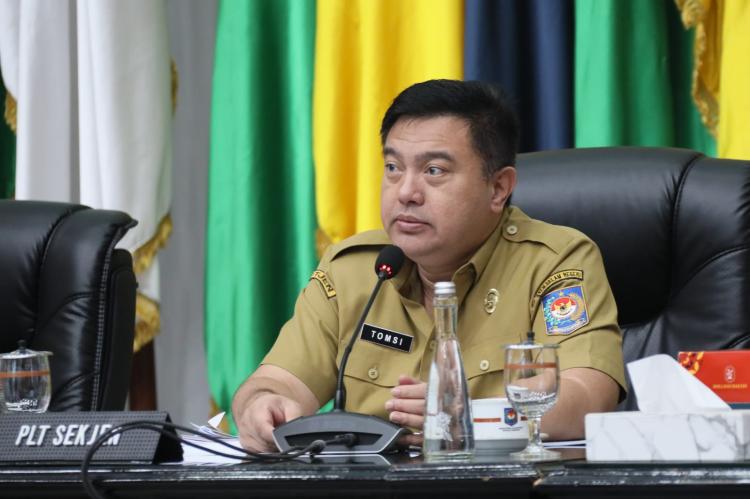 Plt Sekjen Kemendagri Ingatkan Pemda Waspadai Sejumlah Komoditas Lewati Harga Eceran Tertinggi