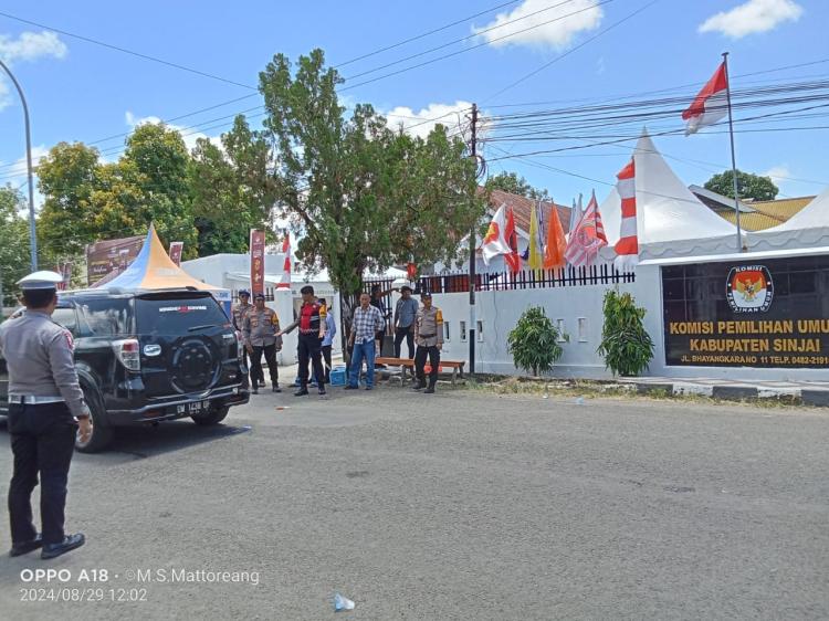 Diduga Dua Wartawan Dilarang Liputan Kegiatan Pendaftaran Calon Bupati dan Wakil Bupati di KPU Sinjai, Ada Apa?