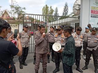 Puluhan Aksi Demo GEMARUS Depan Kejati Riau Minta Usut Dugaan Korupsi Disdik, Dinsos dan DKP