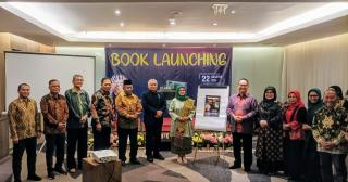 Dr Hidayati Launching Dua Buku Inovasi Pelayanan Publik dan Perkembangan Pendidikan