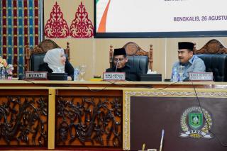 Ranperda APBD 2025 Sebesar 3,3 Triliun, Ini Disampaikan Bupati Kasmarni