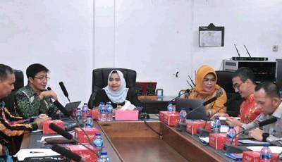 Berhasil Dapat Rapor Pendidikan Predikat Pratama BPMP, Bupati Kasmarni Apresiasi Kadisdik atas Program Prioritas Kemendikbudristek