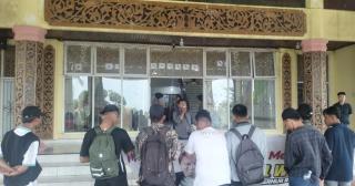 Aliansi Mahasiswa dan Masyarakat Mendesak Bupati Pelalawan untuk Segera Operasikan Pasar Modern Sorek
