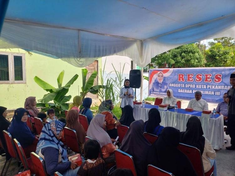 Di Kecamatan Tenayan Raya dan Sail, Anggota DPRD Pekanbaru Arwinda Gelar Reses 
