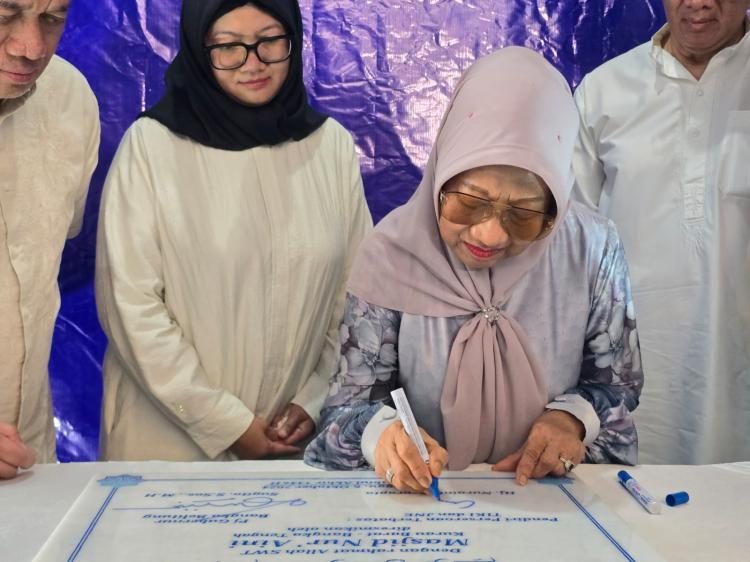 Pendiri TIKI dan JNE Meresmikan Masjid Nuraini di Kurau Barat Kepulauan Bangka Belitung