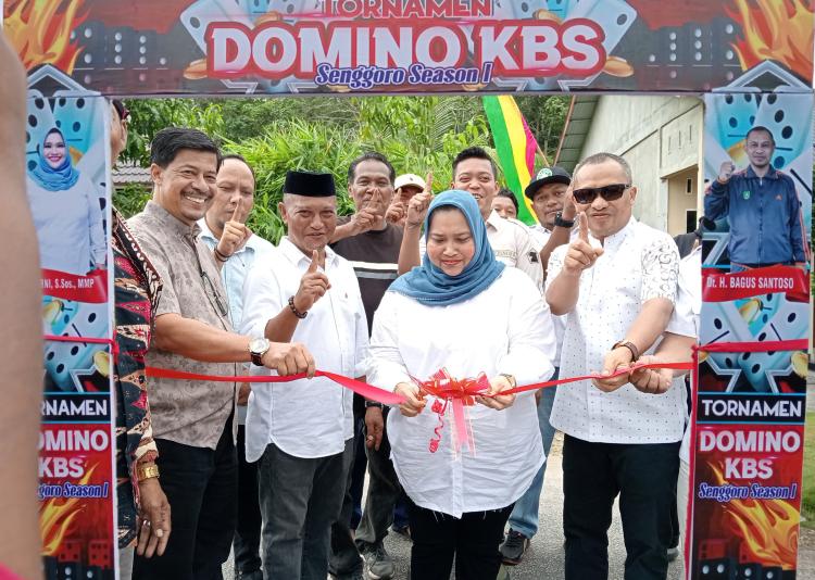 Kasmarni Secara Resmi Buka Turnamen Domino KBS Senggoro Season 1 