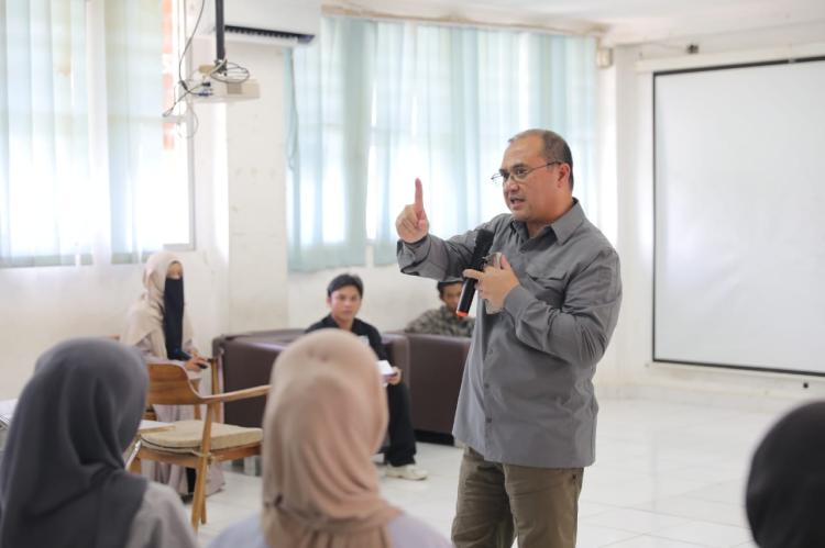 Bukti Nyata Keberhasilan Erzaldi Didunia Pendidikan, Ini Kisah Mahasiswa Lulusan Luar Negeri 