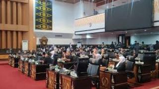 DPRD Kota Pekanbaru Umumkan Fraksi Demokrat di Rapat Paripurna