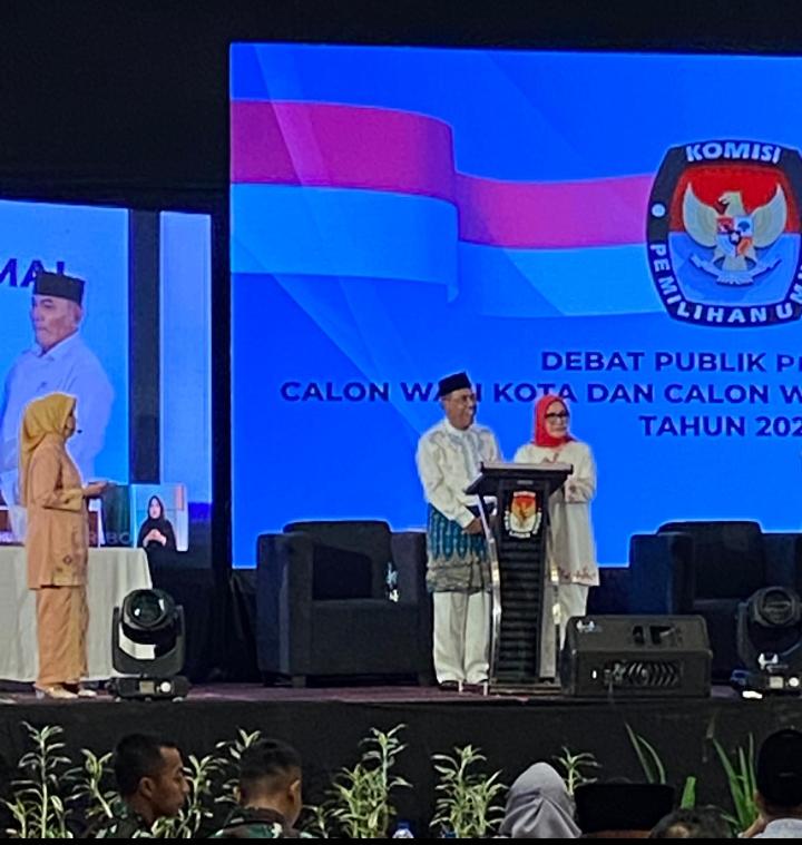 Debat Kandidat Paslon di Pilkada Dumai: Sebelumnya Tak Punya Pilihan, Emak-emak Ini Yakin Pilih Nomor Urut 1
