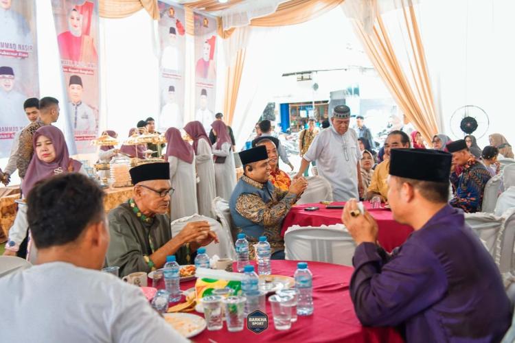 Hadiri Aqiqah anak Wakil Ketua II DPRD Bengkalis, Calon Gubenur Riau Nomor Urut 02 Ucapkan Doa Selamat