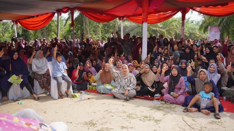 Kampanye Dialogis 4 Titik di Pinggir, Kasmarni; Kembali Lanjutkan Program Pembangunan Periode Berikutnya 