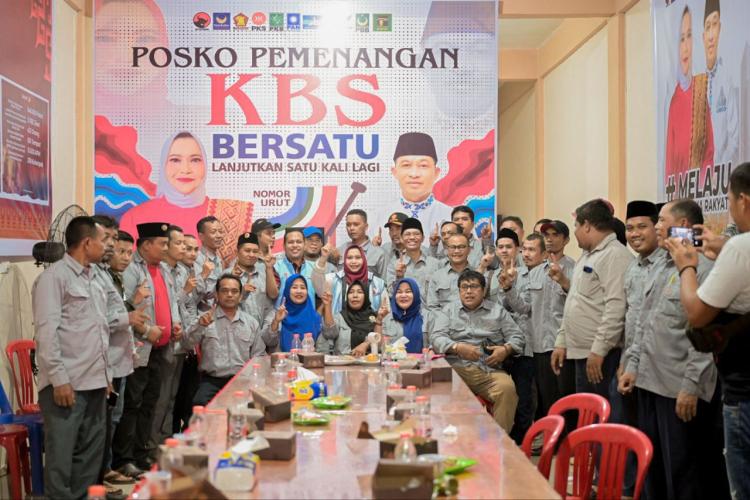 Kunjungi Posko Koalisi KBS Bersatu di Pinggir, Kasmarni Ajak Pengurus dan Relawan Ciptakan Pilkada Damai