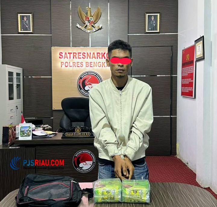 Kurir Sabu 2.115,8 Gram Dibekuk Tim Elang Malaka Polres Bengkalis di Pelabuhan Roro Rupat - Dumai