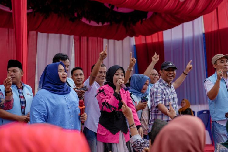 Paslon Bupati Bengkalis Nomor Urut 1 Akhiri masa kampanye Dialogis di Desa Tambusai Batang Dui
