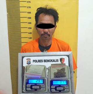 Lagi! Satresnarkoba Polres Bengkalis Ungkap Kasus TP Narkotika Jenis Sabu dan Daun Ganja Kering di Bathin Solapan
