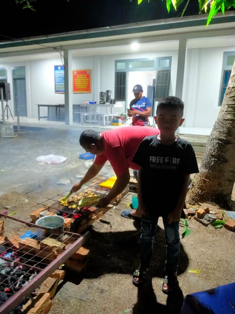 Sambut Tahun Baru, TNI AL Bengkalis dan Warga Desa Muntai Jalin Silaturahim