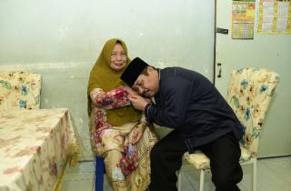 Ibu Mertua Meninggal Dunia, Bupati Kasmarni Sangat Kehilangan Sosok Orang Tua yang Menjadi Suri Teladannya Selama Ini