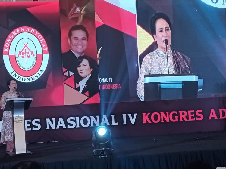 Kongres Advokat Indonesai, berkongres ke IV di Bandung