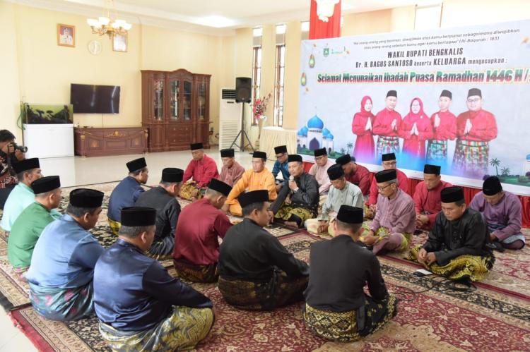 LAMR Bengkalis Jemput Wakil Bupati Secara Adat untuk Pelantikan Ketua dan Pengurus Baru