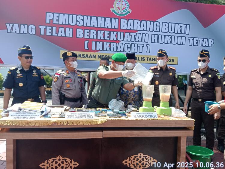 Barang Bukti dari 79 Perkara Berstatus  Inkrah di Musnahkan Kejari Bengkalis