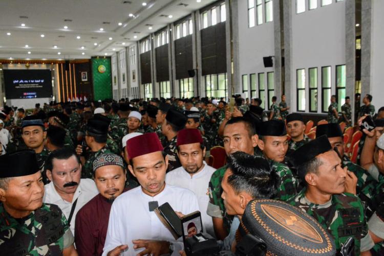 Bicara RUU TNI, UAS : Kita Ikut Keputusan Perwakilan Rakyat