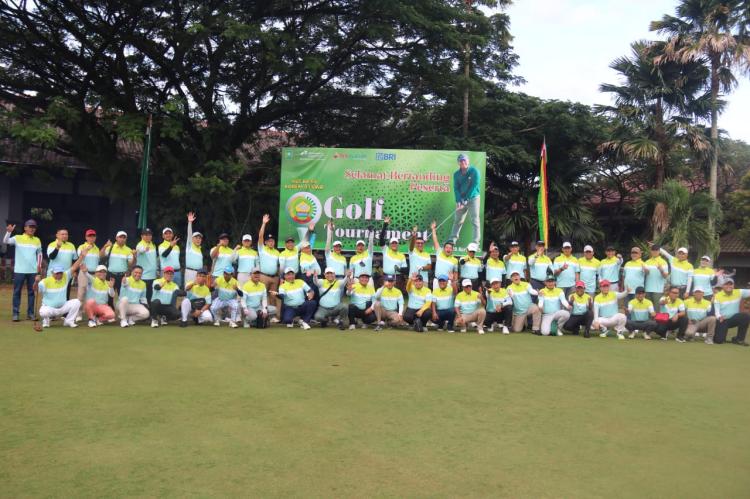 Turnamen Golf Meriahkan HUT ke-66 Korem 031/Wira Bima