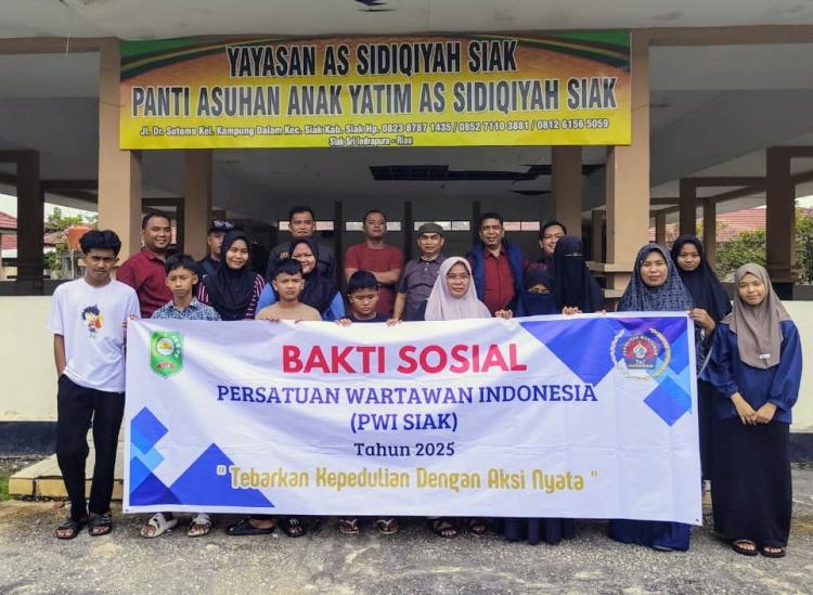 Tebarkan Kepedulian dengan Aksi Nyata, PWI Siak Serahkan Bantuan Sembako ke Panti Asuhan dan Warga Tuna Netra