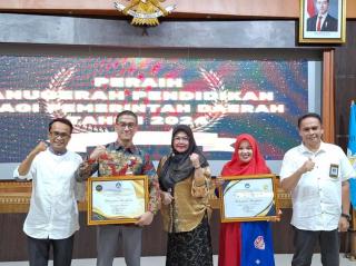 Anugrah Pendidikan Kategori Utama dan Transformasi Pembelajaran Diterima Kabupaten Bengkalis