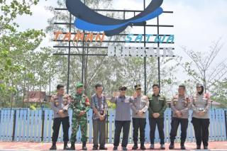 Saat Liburan Lebaran ke Pantai Selat Baru, Wabup Bengkalis Ajak Masyarakat Kunjungi Kebun Binatang
