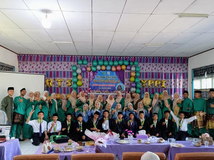 Sederhana dan Penuh Haru, Pelepasan Siswa- Siswi Kelas IX MTs YPPI Bengkalis