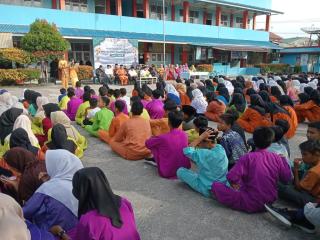 Kepsek SMK Telkom Pekanbaru Bantah Tuduhan Pungli Uang Perpisahan dan Tegaskan Tidak ada Ancaman Pada Siswa