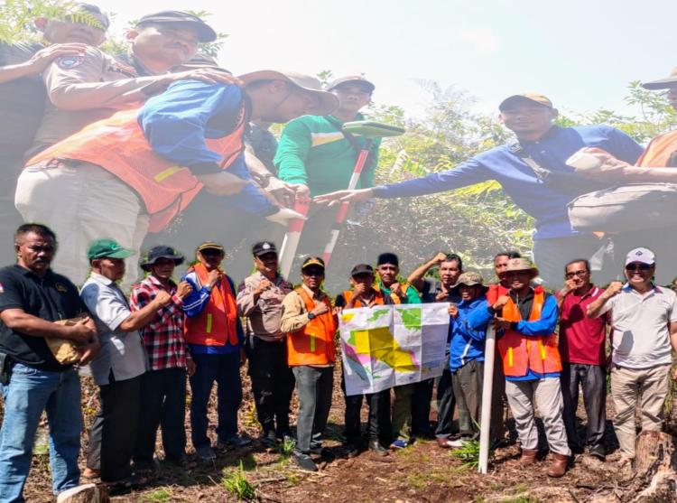 Mengacu Hasil Vertek Tim dari KLHK, Koperasi SBD Bengkalis Lakukan Penandaan Tata Batas HKm