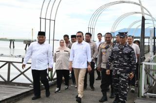 Kunjungan Menteri PPMI di Pelabuhan Internasional Dumai Dihadiri Bupati Bengkalis
