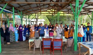 Gaji Jadi Modal Rakyat: Dedikasi Haji Rafee Menumbuhkan UMKM di Pesisir Bengkalis