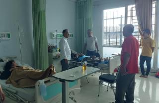 Paslon Merdeka Tunjukkan Kepedulian Kepada Korban Kabel Listrik Putus