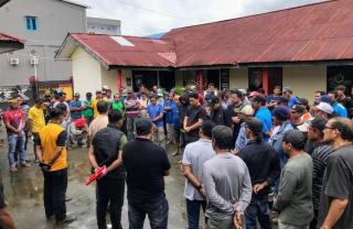 Aksi Kontroversial "Keluarga Bupati" di Polsek Banggai Kepulauan: Sorotan Terhadap Penanganan Aduan dan Independensi Pers