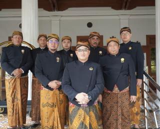 Masyarakat Mengikuti Perayaan Malam Satu Suro, Ini Imbau Disampaikan Kerabat Kraton Mangkunegoro Solo