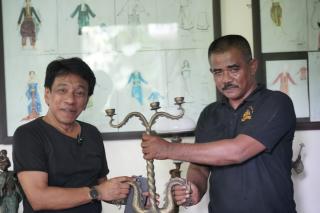 Bangkit Sanjaya: Musisi Rock Keturunan Keraton yang Hidupkan Tradisi dan Pemberdayaan Masyarakat