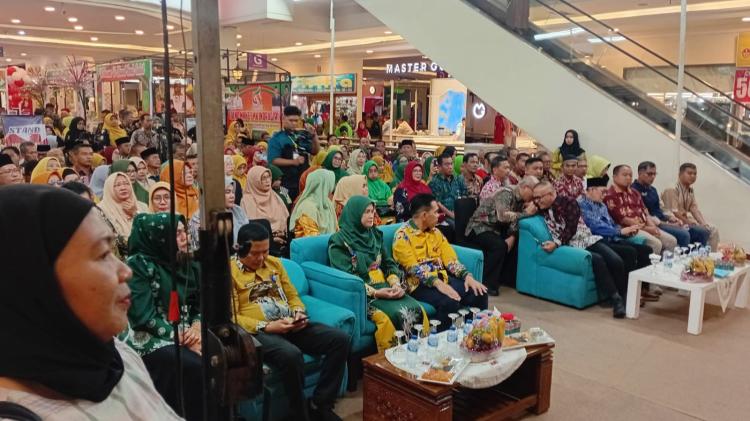 Meriahkan HUT Riau dan HUT RI ke-80, Disdik Tampilkan Ekspo Produk Hasil Praktek Murid Se-provinsi