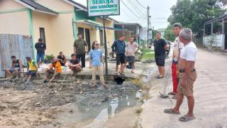 Kebersamaan Warga Seroja Asri Resident Jadi Teladan Budaya Gotong Royong