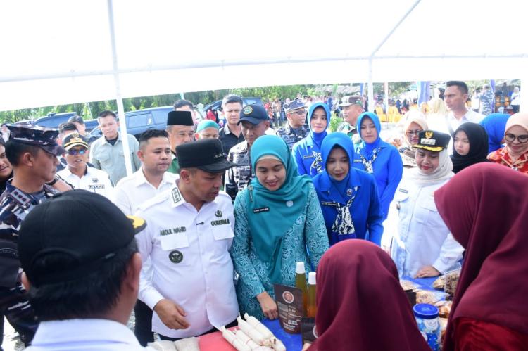 Sinergi Pemprov Riau dan Lanal Dumai Hidupkan Ekonomi Masyarakat Pantai Raja Kecik