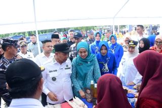 Sinergi Pemprov Riau dan Lanal Dumai Hidupkan Ekonomi Masyarakat Pantai Raja Kecik